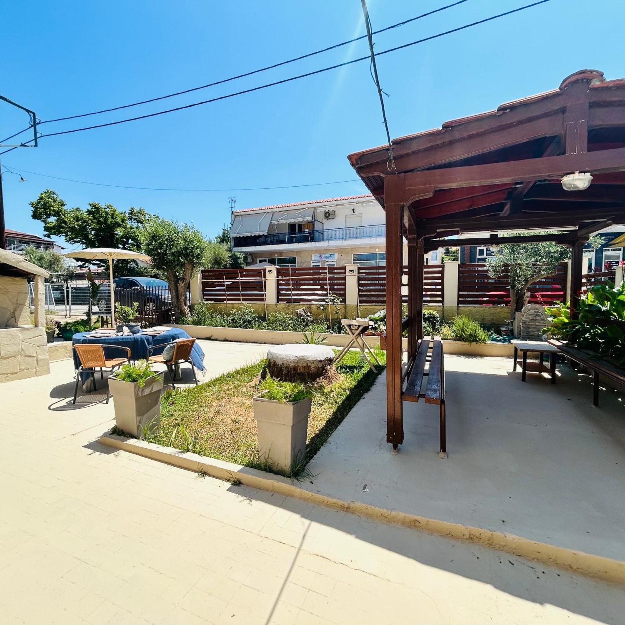 Next To The Beach Apartments Офринио Экстерьер фото