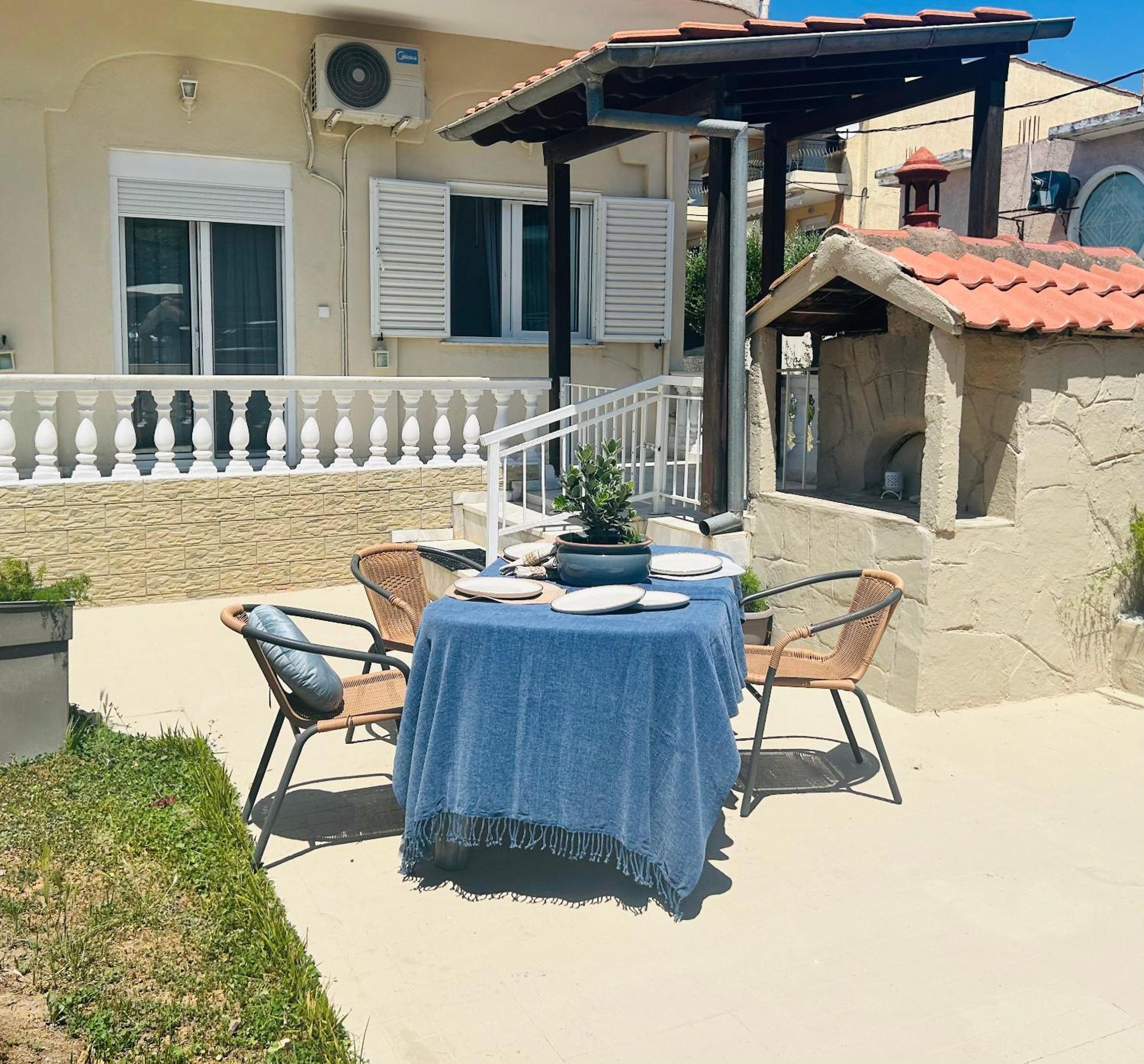 Next To The Beach Apartments Офринио Экстерьер фото
